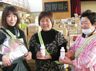 4月16日から18日にかけて、避難所生活の一助となりますよう、宮城県の避難所に支援物資をお届けに伺いました。